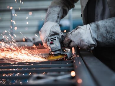De juiste legbordstelling voor een opgeruimde werkplaats en schuur